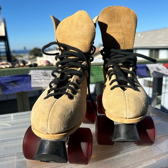 Reidell roller skates Other - 🛼tan suede skates/ red wheels. Great condition. Fits true to size, very comfy